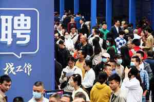 經濟衰退 「正常工作」成為中國年輕人奢望