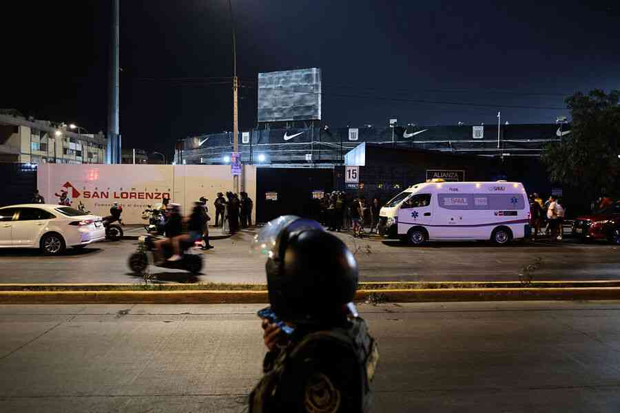 秘魯足球賽前集會發生意外 釀至少1死47傷