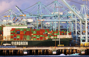 美國國會議員提法案 緩解港口擁塞及運輸危機