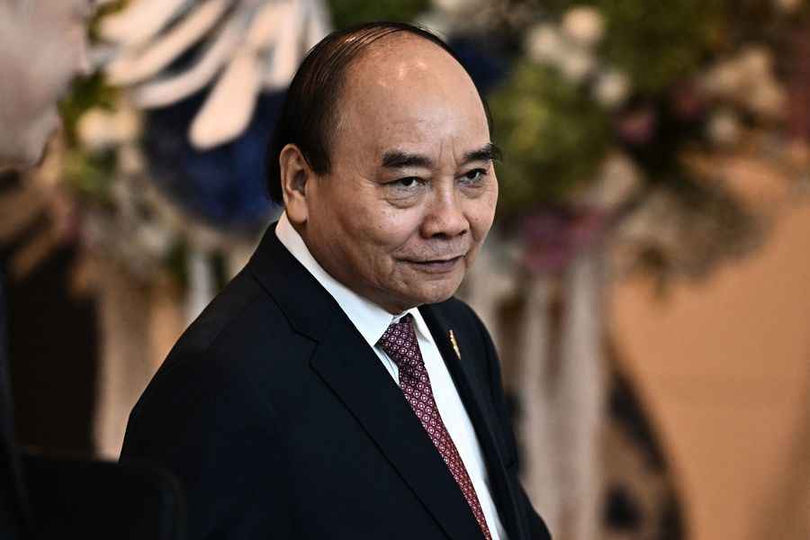 越南國家主席阮春福辭職