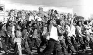 【名家專欄】荒唐文革非歷史 且看香港進行時