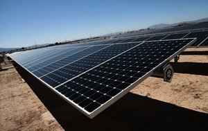 中國光伏龍頭三大企業去年虧損88億