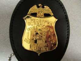 美海關查獲來自中國假冒DEA和FBI徽章