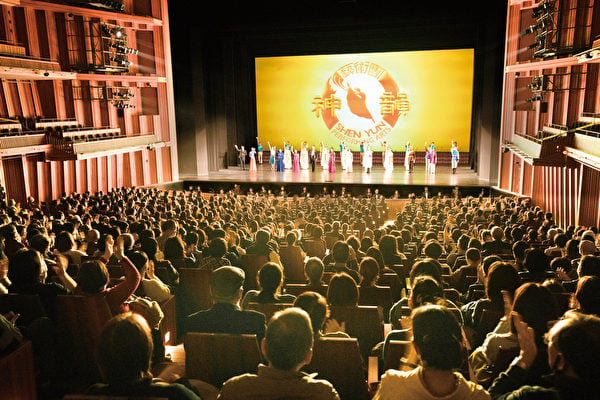 「神就在神韻演員中」日本西宮演出再爆滿