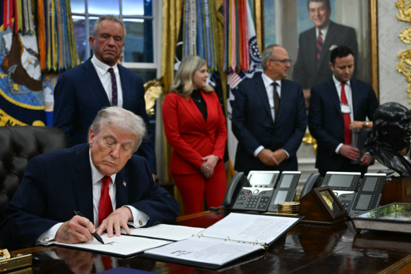 特朗普發布行動方案 重塑成癮防治體系