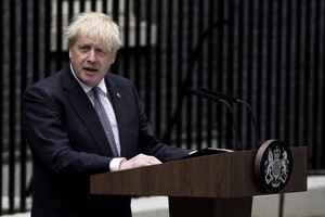 英國首相約翰遜宣布辭職  接班人選引關注