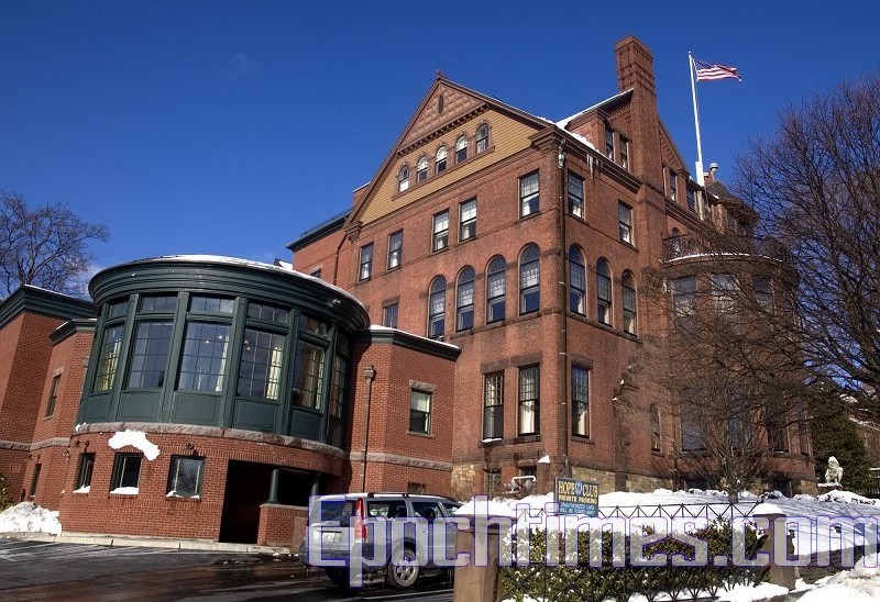 布朗大學保安措施惹疑 美教育部啟動調查