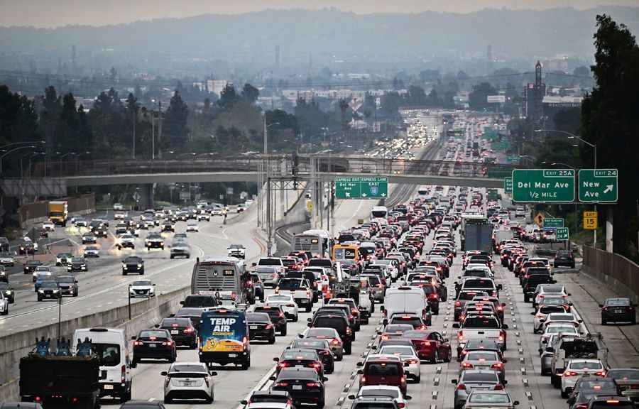 消息：美將放寬排放規定 放慢電動車增長步調