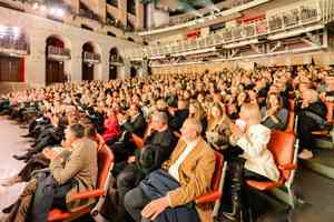 「這句歌詞至關重要」 神韻折服意大利精英