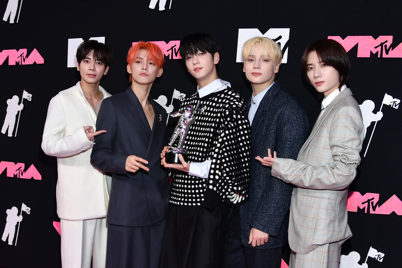 TXT《Starkissed》登Oricon周榜「雙冠王」