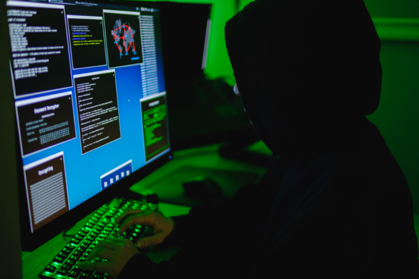 X新功能令中共網軍現形 技術博弈或升級