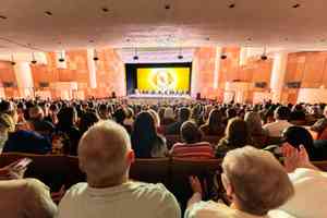 神韻鳳凰城再爆滿 主流讚歎：這是神的救贖