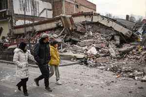 甘肅地震至少逾百人遇難 震中零下15度（多圖）