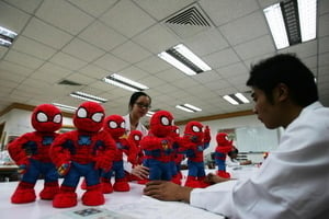 數百家香港玩具製造商擬出走中國