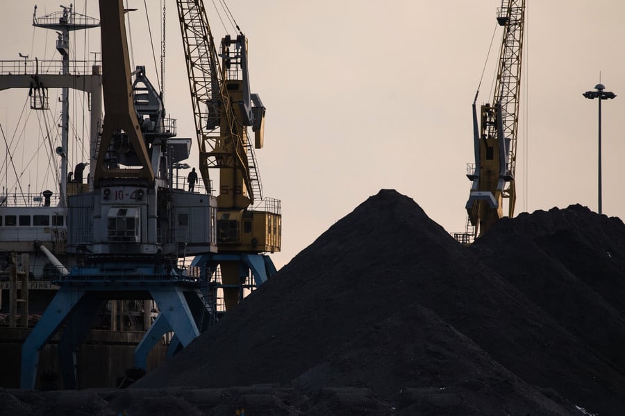 大陸動力煤價格漲至新高 煤炭電力股大跌