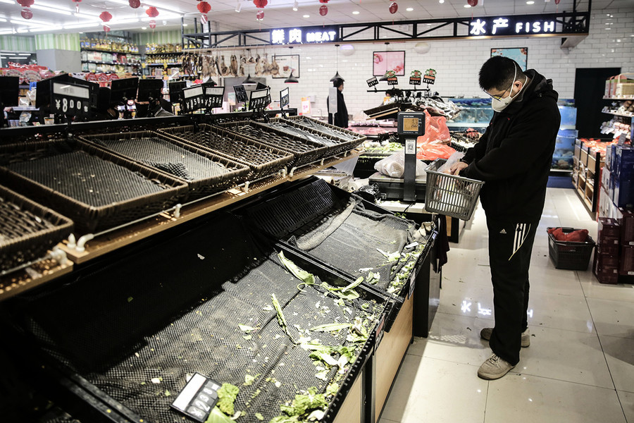 超市員工頻傳感染 武漢市民困守家中吃醬菜