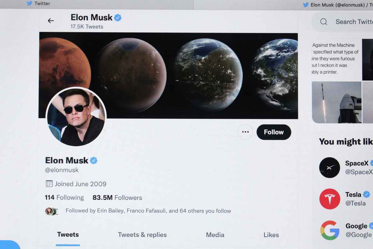 2022年4月25日，美國社交媒體公司Twitter接受了億萬富Elon Musk提出的440億美元收購交易。圖為Musk當日的Twitter帳號截圖。（Scott Olson/Getty Images）