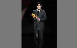 徐康俊憑藉《臥底高中》榮獲MBC演技大賞