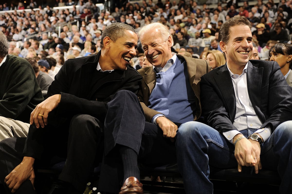 美國前總統奧巴馬（Barack Obama，左）、前副總統喬·拜登（Joe Biden，中）和亨特·拜登（Hunter Biden，右）。（Mitchell Layton/Getty Images）