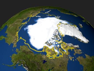 2005年9月21日北極地區冰層照片﹔黃線索包括的範圍是1979年9月21日的北極地區冰層照片。據悉目前的冰雪覆蓋面積是自從有衛星拍攝照片以來最小的。（AFP/NASA）