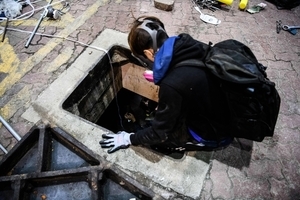 香港理工大14名抗爭者經下水道成功逃出
