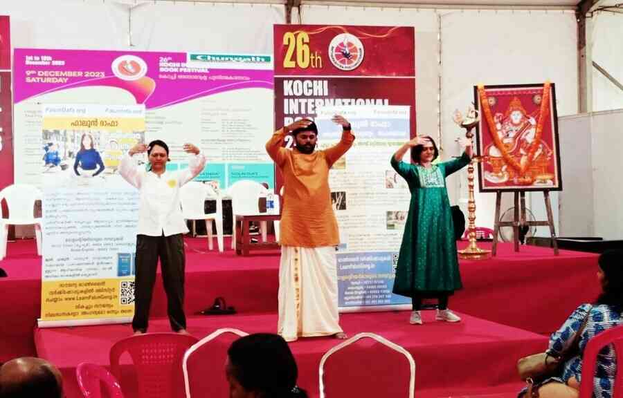 印度高知國際書展 法輪功獲各界人士支持