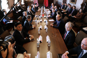 中美貿易談判周二開啟 納瓦羅出席高層會談