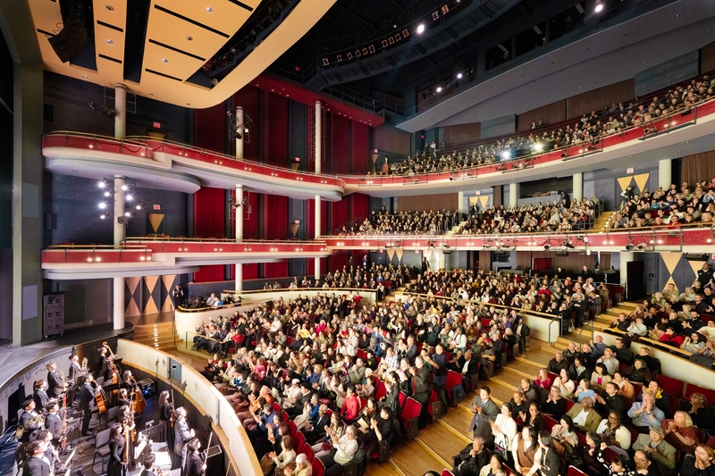 神韻密西沙加首場爆滿 三級政要褒獎祝賀