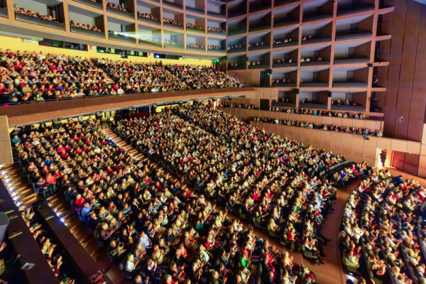 神韻法國再爆滿 歐衛專家：各國首腦都應看