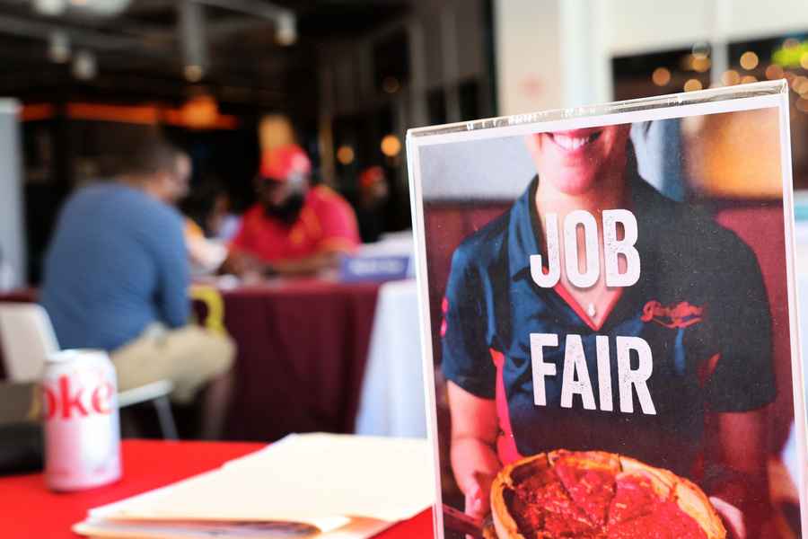 美國本周初領失業金人數小幅上升至20.7萬