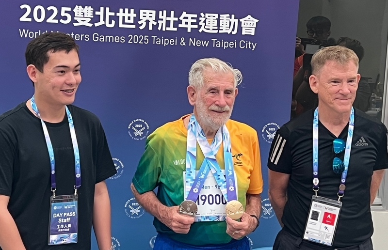 昆凌90高齡爺爺世壯運摘1金2銀 周杰倫發祝賀