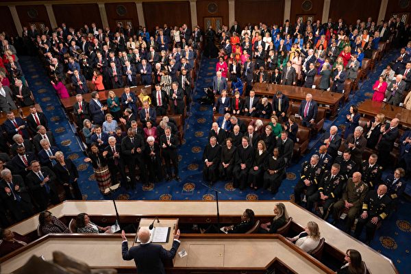 2023年2月7日，美國總統拜登在國會大廈眾議院發表國情咨文。（Jim Watson/AFP via Getty Images）