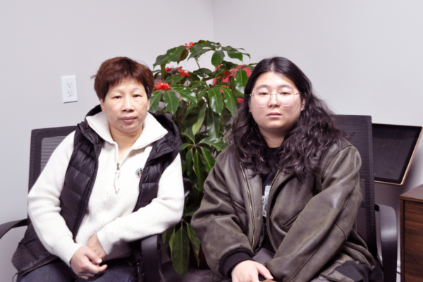 中國母親逃出大陸 宣布退出中共組織