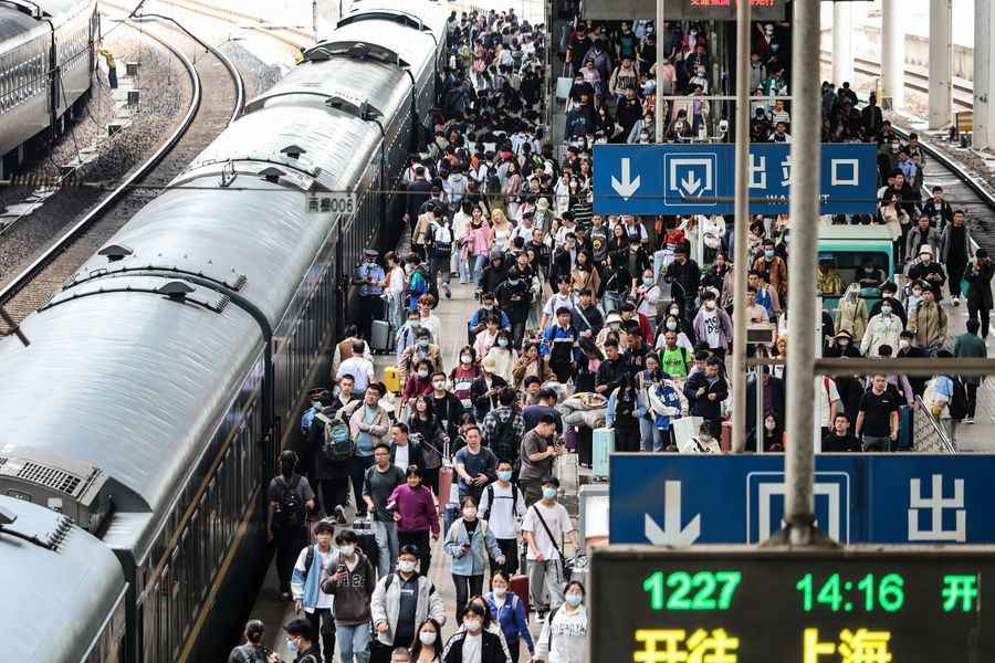 江蘇等多地開往合肥列車延誤 乘客錯過考試