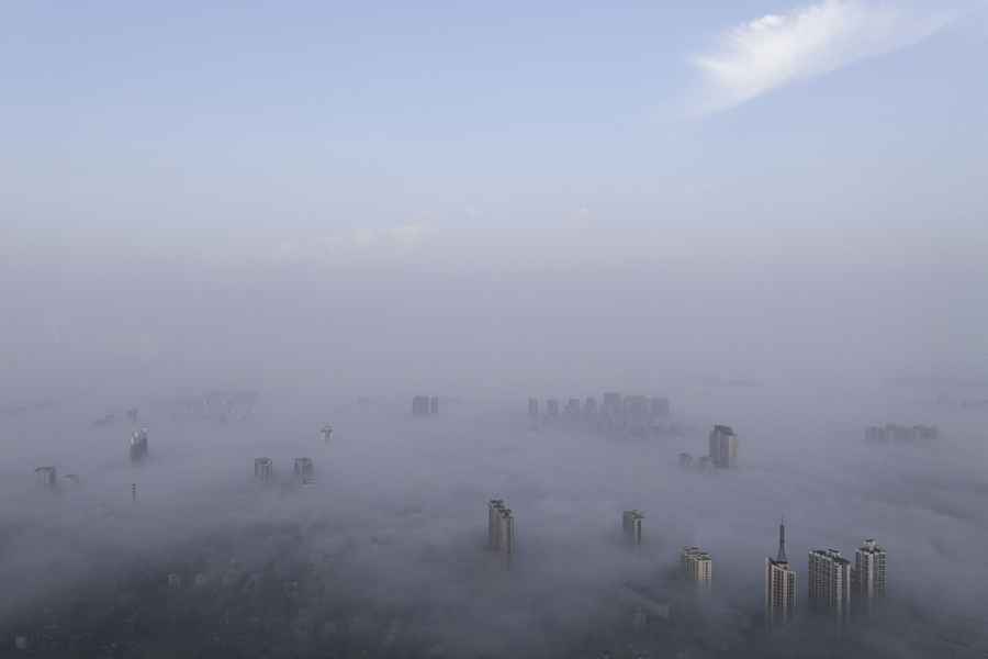 中國多地陰霾籠罩 民稱出去呼吸容易噁心（多圖）