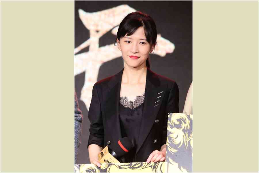 網紅「PAPI醬」諷春晚審查 影片遭全面下架