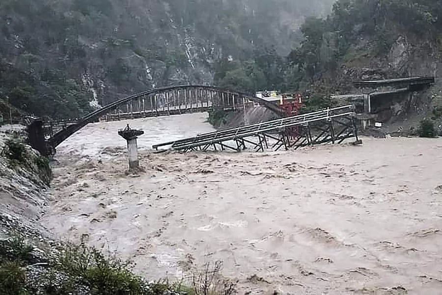 印度尼泊爾暴雨成災 兩國逾150人死亡
