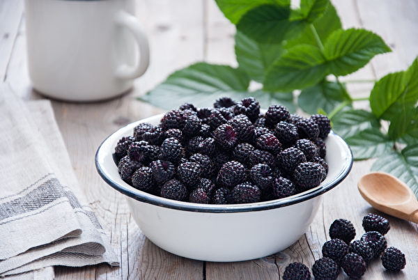 研究發現，黑樹莓漿果的花青素對預防糖尿病有效。（Shutterstock）