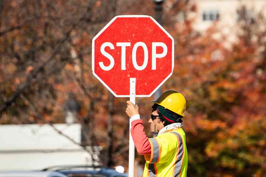 特朗普政府：英語不過關 近萬貨車司機被停駛