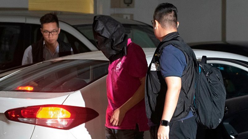 7月22日，一名香港男子涉嫌元朗暴力襲擊事件被捕。（PHILIP FONG/AFP/Getty Images）