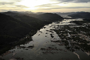 中共湄公河攔水殃及下游 遭各界譴責