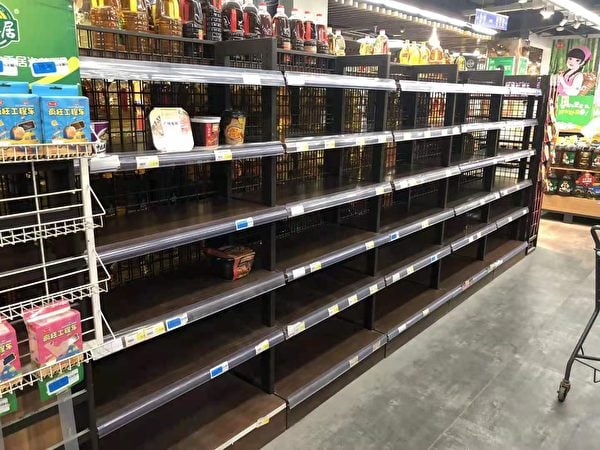 揚州封城多日，部份超市遭遇搶購。（揚州民眾提供）