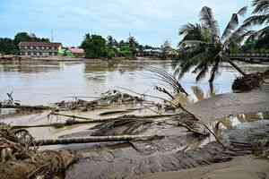 印尼蘇門答臘島洪災已致248人死 救援困難