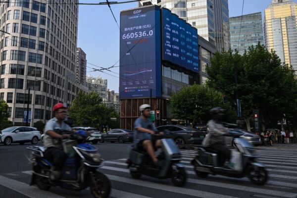 王赫：「實施積極財政政策」是中共的空話