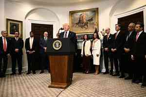 特朗普將召集健康保險公司開會 要求降低保費