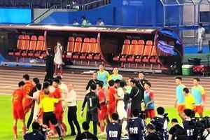 杭州亞運會中國男足和卡塔爾爆衝突