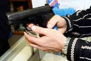 泰國射擊場意外走火 中國女遊客面部中彈