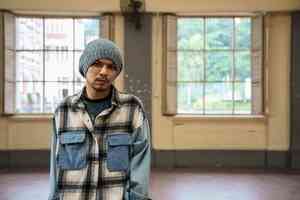 黃明志吸毒案「無罪獲釋」 持毒案下月開庭