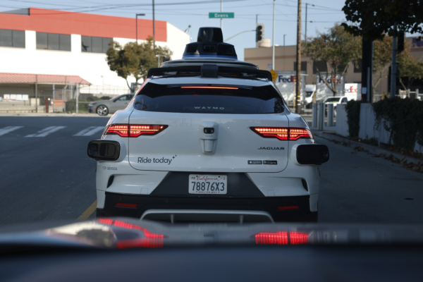 三藩市停電 Waymo自駕車停擺 馬斯克回應