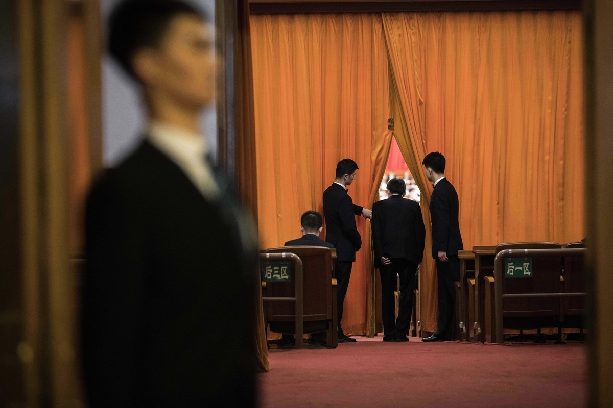 2018年3月5日中共全國代表大會開幕式一角。（NICOLAS ASFOURI:AFP via Getty Images）
